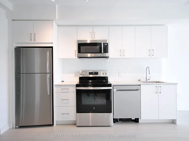 4010 Eglinton Ave W #323 — Photo 3
