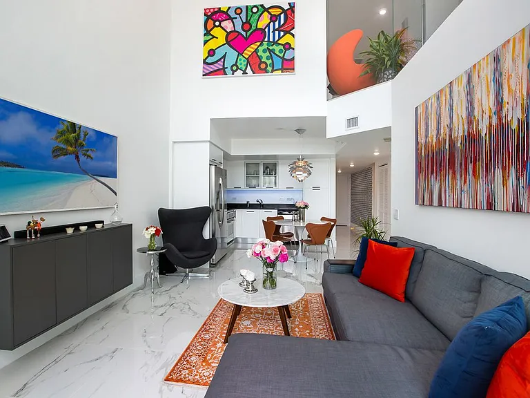 41 SE 5th St #2109 — Photo 1