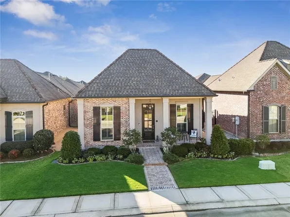 520 Rue Jardins St, Covington, LA 70433