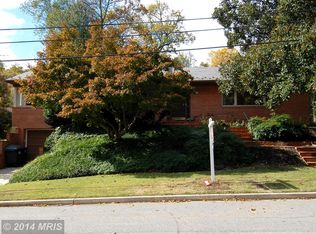 8216 W Beach Dr NW, Washington, DC 20012