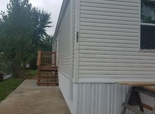 121 Low View Dr, Fenton, MO 63026