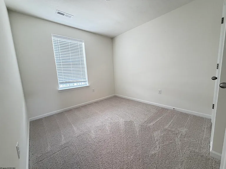 42 Dover Ct — Photo 16