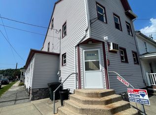 200 N Nicholas St #1, Saint Clair, PA 17970