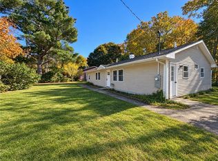 3 Abbey Ln, Foster, RI 02825