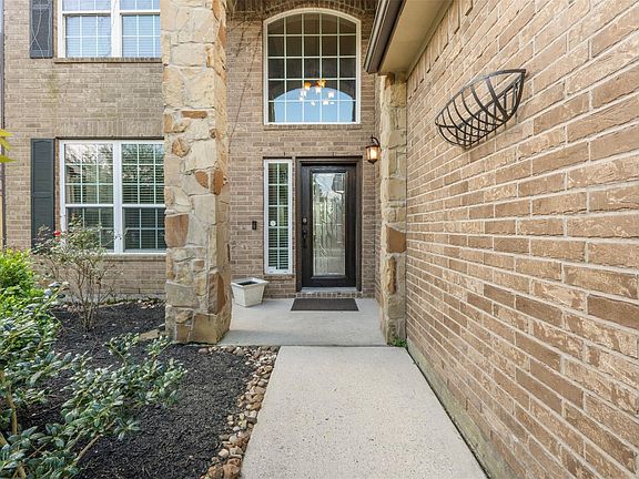 5th image of 21370 Russell Chase Dr