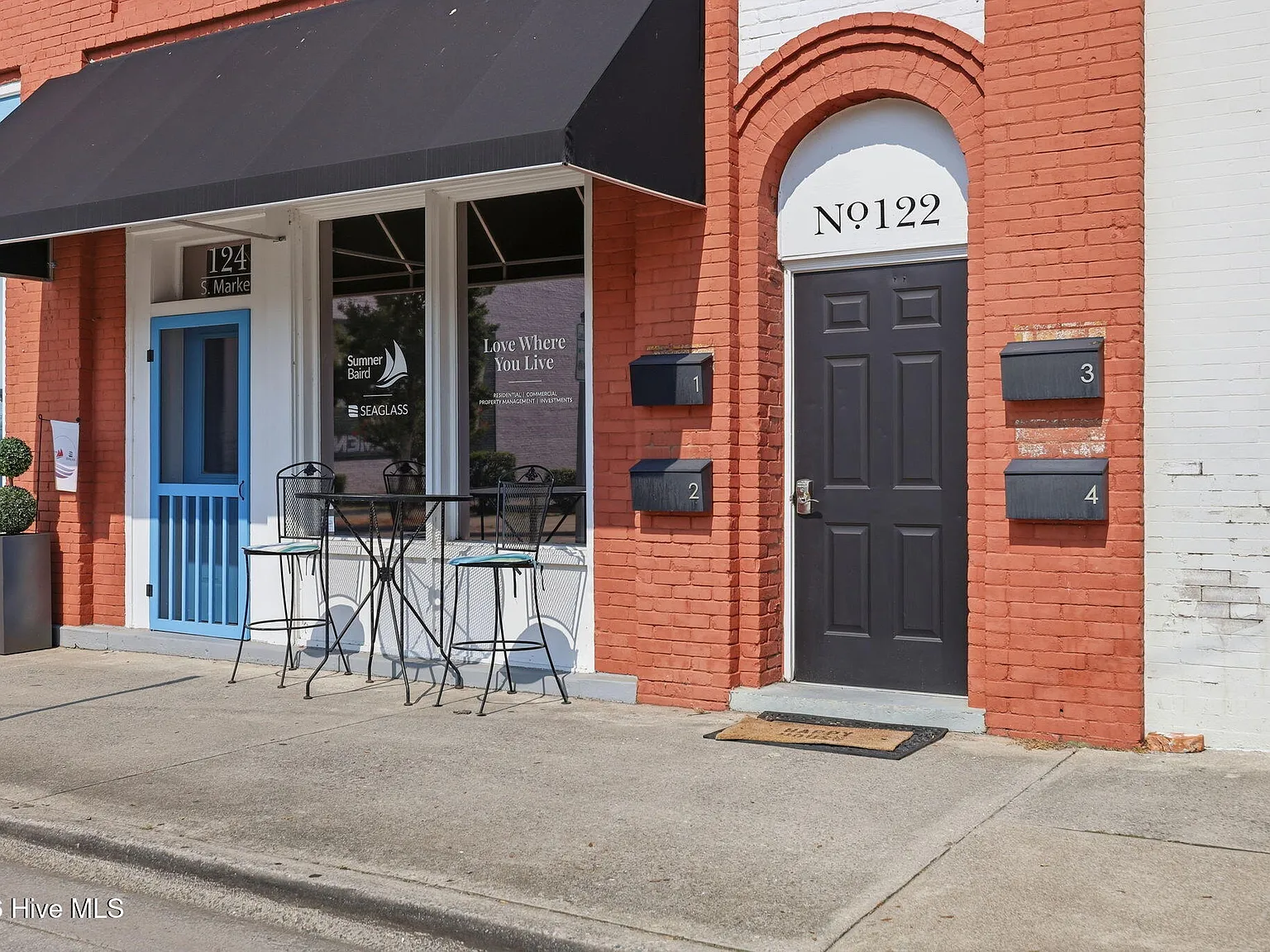 122 S Market St — Photo 2