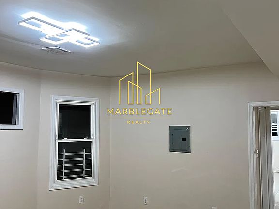 4th image of 113 N 16th St #22
