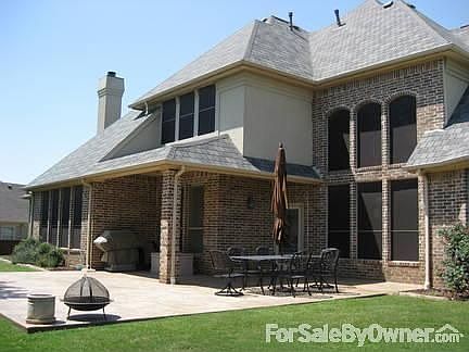 3rd image of 1111 Fontaine Dr
