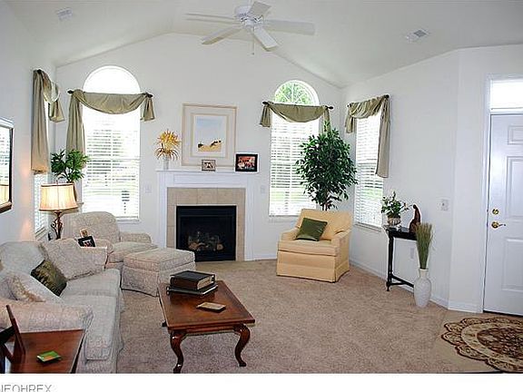 3rd image of 210 Sandover Dr