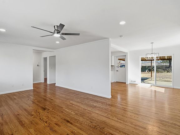 4th image of 46 Azalea Ter