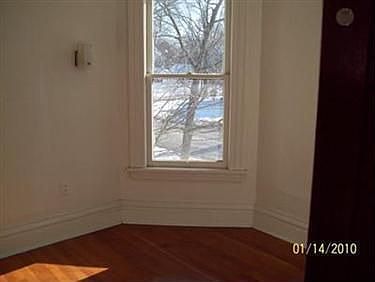 3rd image of 223 Washington St NE