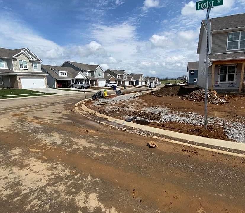 2nd image of 2436 Huntly Pl