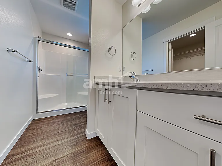 1013 NE 11th Way — Photo 13