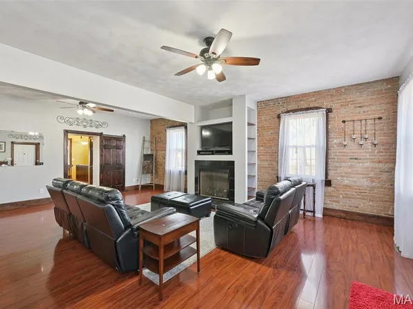 312 E Madison St, Millstadt, IL 62260