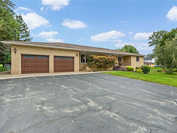 4th image of 2793 Ridgeway Ave