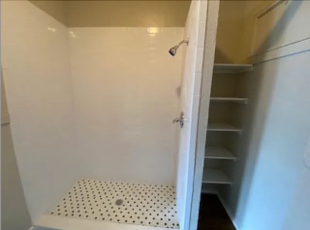 1 bed, 700 sqft, $1,000 — Photo 4