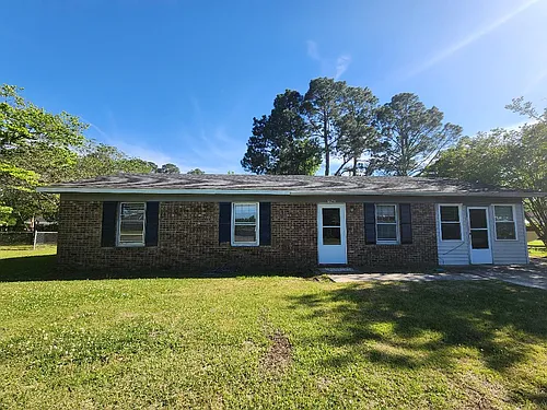 762 2nd St Photo 1