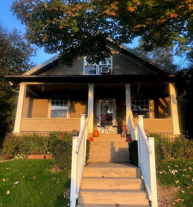 1st image of 312 N Van Buren St #1