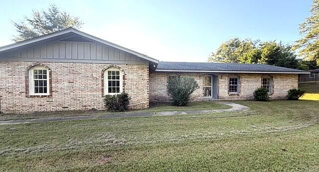 1st image of 455 Rock Cliff Rd