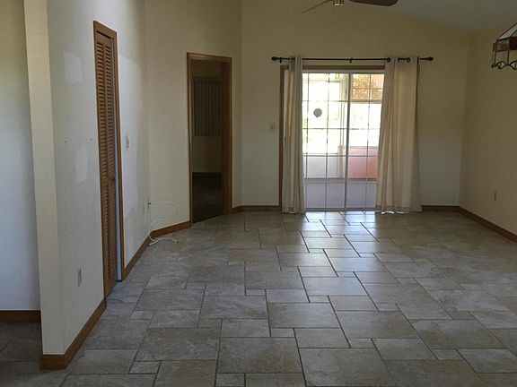 5th image of 4112 Twin Oaks Blvd