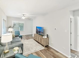 557 Washington Park, Waukegan, IL 60085