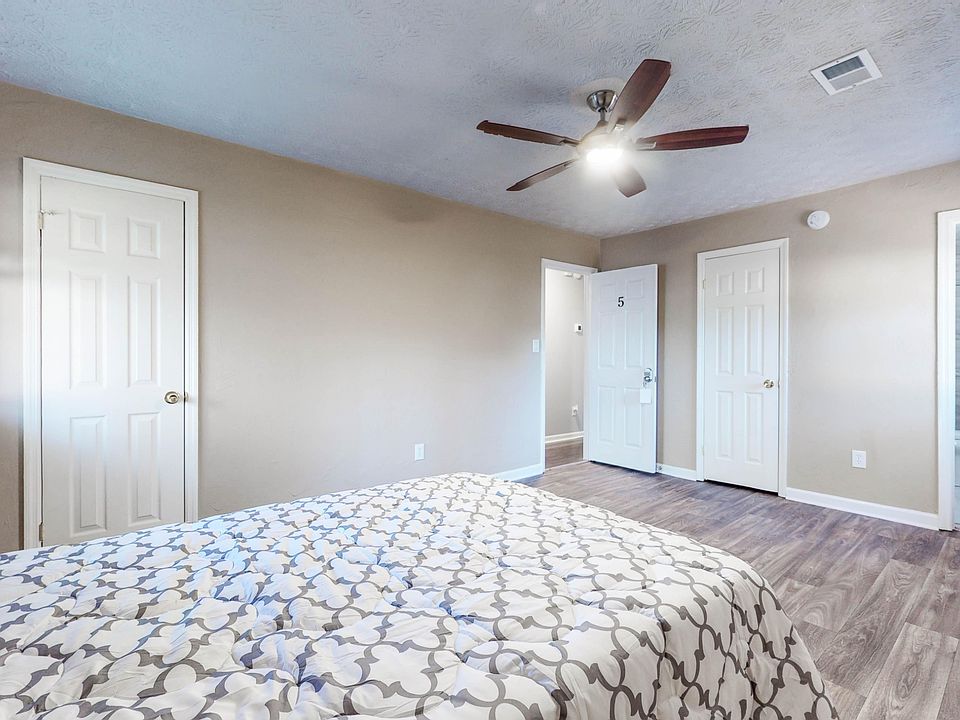 1st image of 383 Wesley Park Dr #1