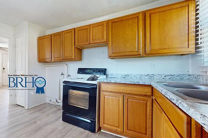 3213 Shields Ave — Photo 11