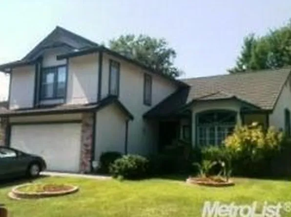 5420 Laguna Park Dr, Elk Grove, CA 95758
