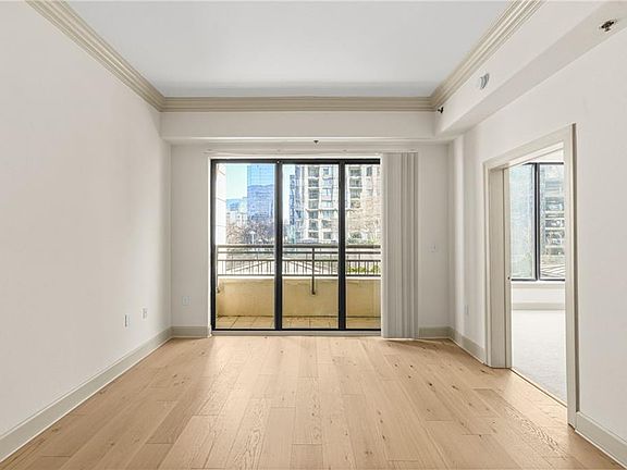 3rd image of 3445 Stratford Rd NE APT 305