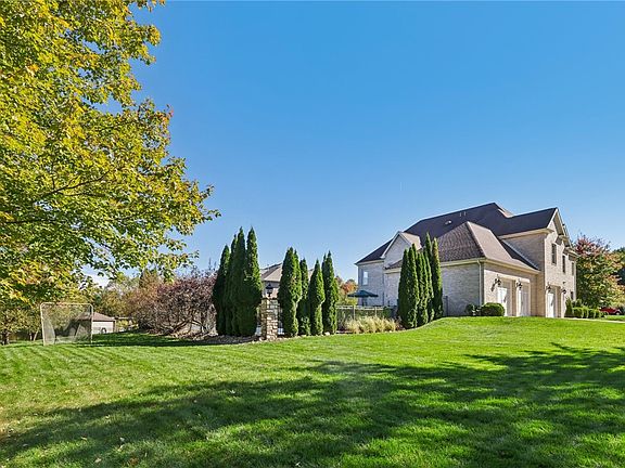 5th image of 201 Emerson Pines Dr