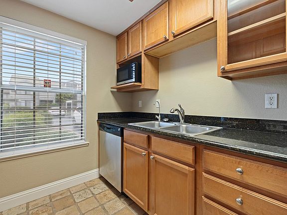 5th image of 3901 Dale Rd APT A