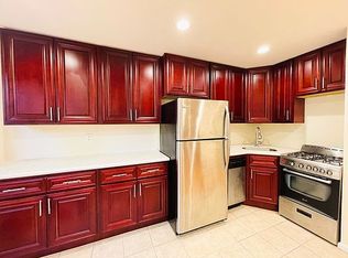 67 Cooper St #3, New York, NY 10034
