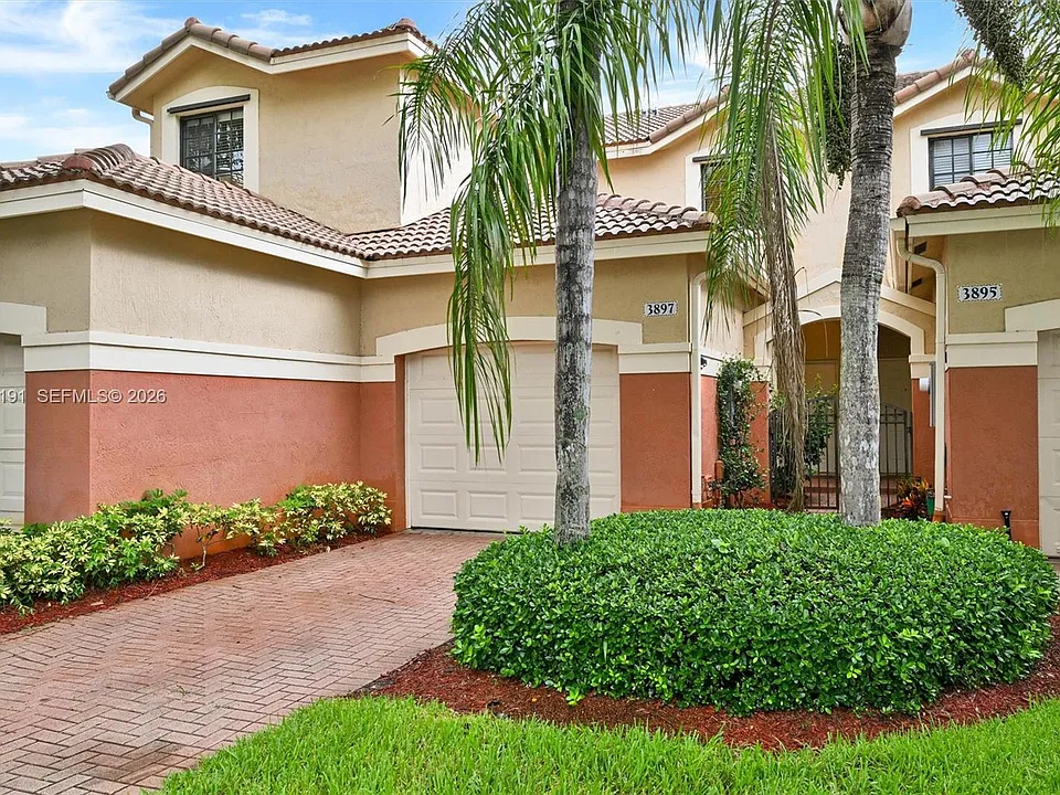 3897 Tree Top Dr