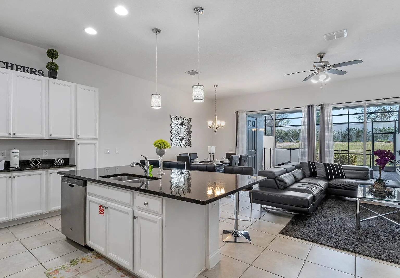 4 bed, 4.0 bath, 2094 sqft, $2,595 — Photo 4
