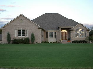 4945 Deer Field Mdws, Almont, MI 48003