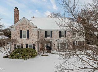 11 Dodge Pl, Grosse Pointe, MI 48230