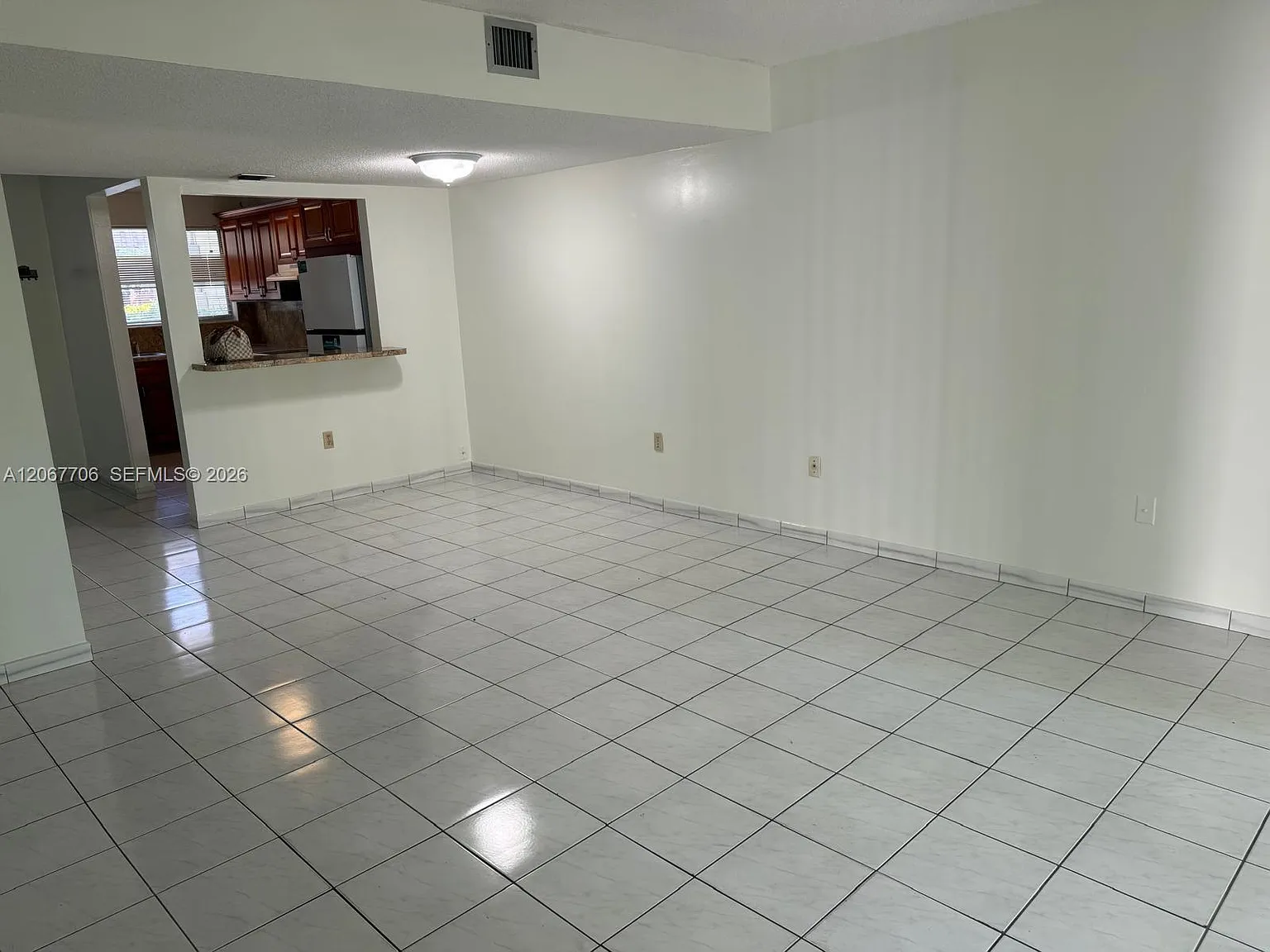 La Arboleda Condo — Photo 4