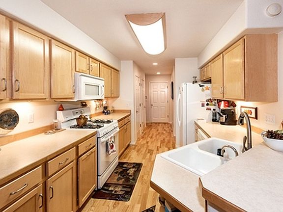 5th image of 3698 Richard Evelyn Byrd St #A