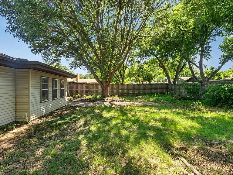 3510 Kent Ln — Photo 35