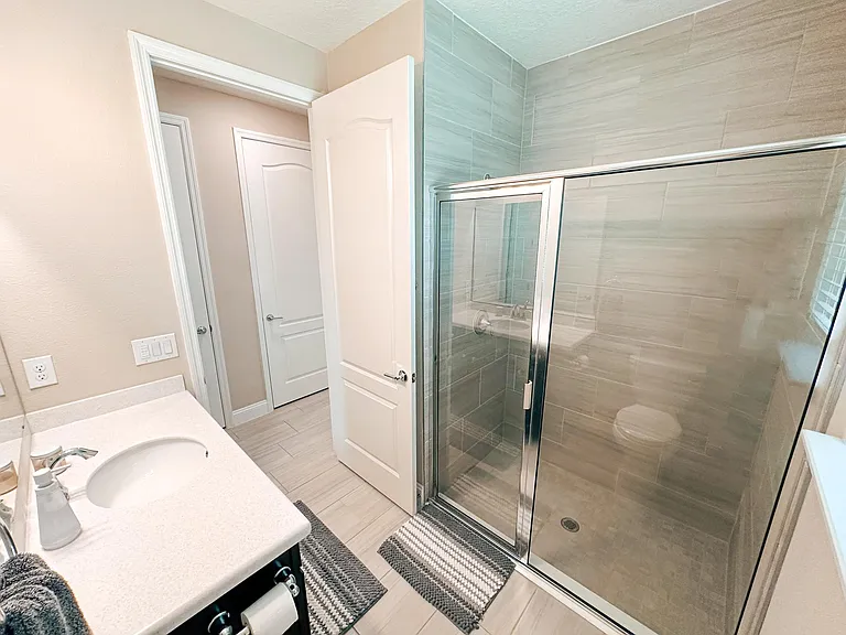 In-law suit bathroom