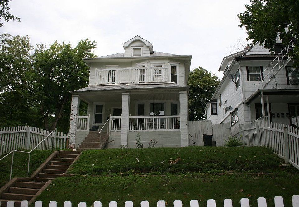 1st image of 916 Barnett Ave