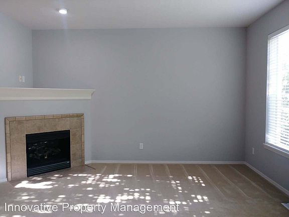 4th image of 1152 SE Alika Ave