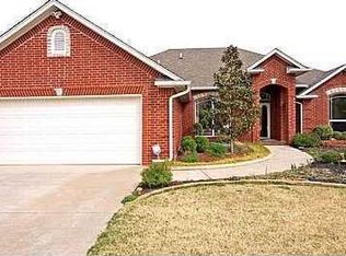 10621 NW 39th St, Yukon, OK 73099
