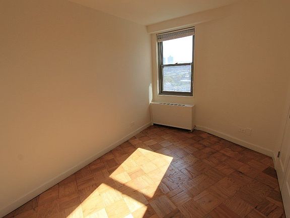 5th image of 6120 Colonial Ave #B1111