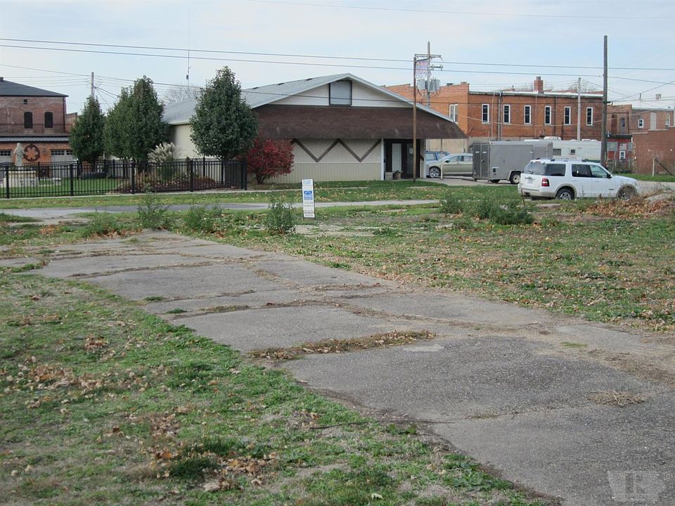 1st image of 100 W Washington St