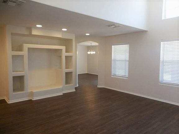 2nd image of 9179 N Ironwood Bluffs Ln