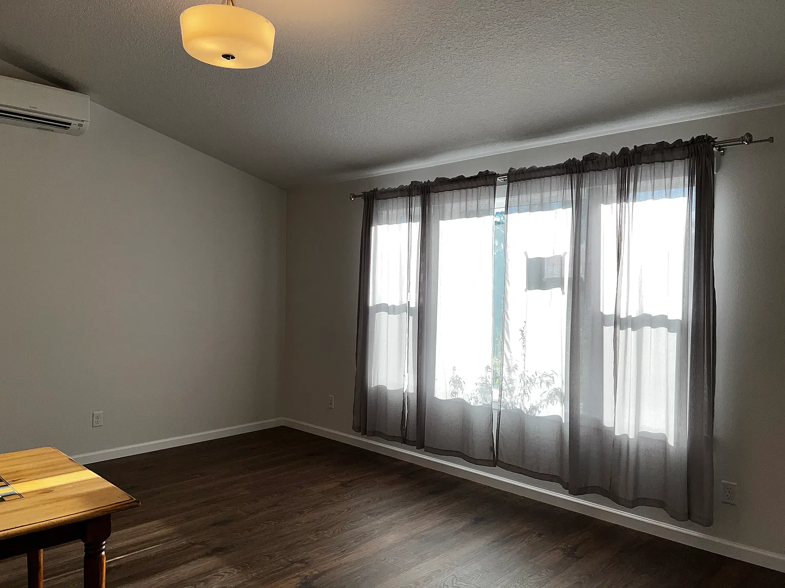 2 bed, 980 sqft, $2,200 — Photo 3
