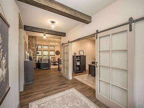 4th image of 6951 Meadow Haven Ln
