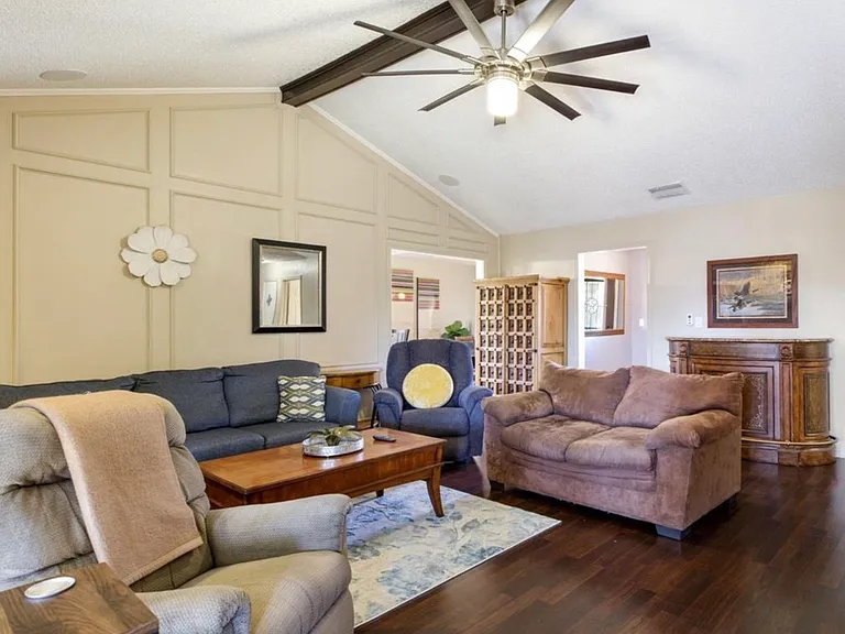 1810 Tiburon Bnd — Photo 8