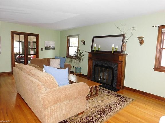 2nd image of 2061 McKinley Ave